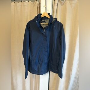 Like new Lands End Rain Jacket- XL